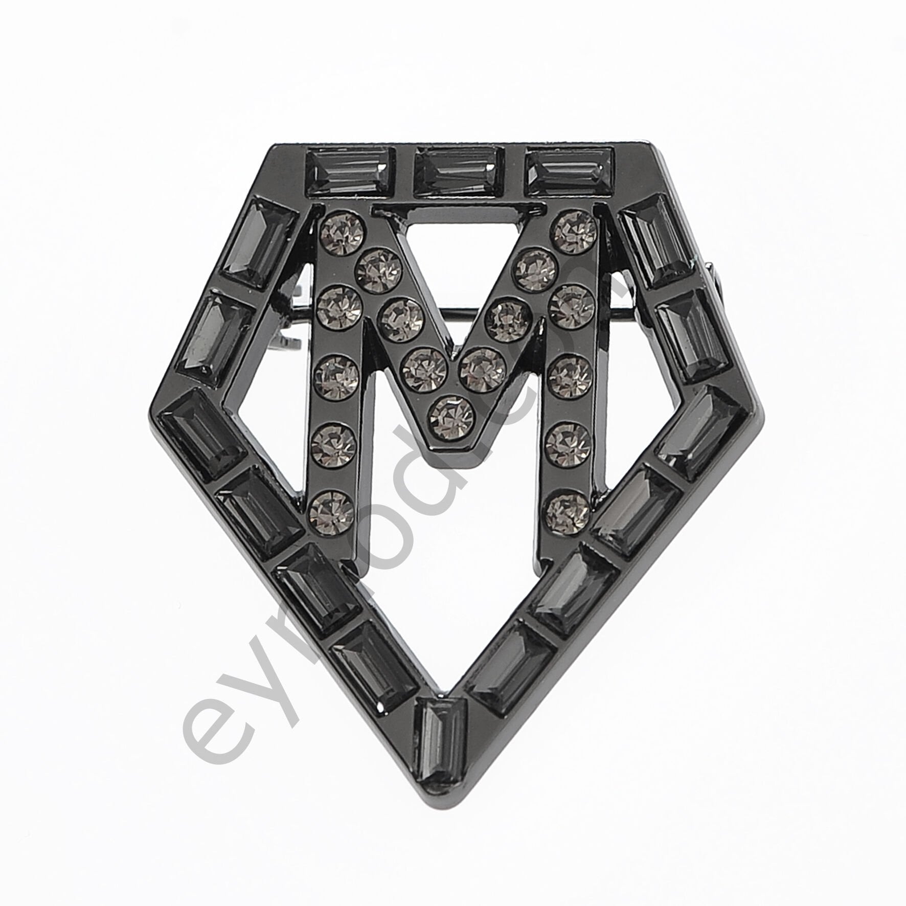 33 Taşlı Kristal M Broş BLACK NİKEL