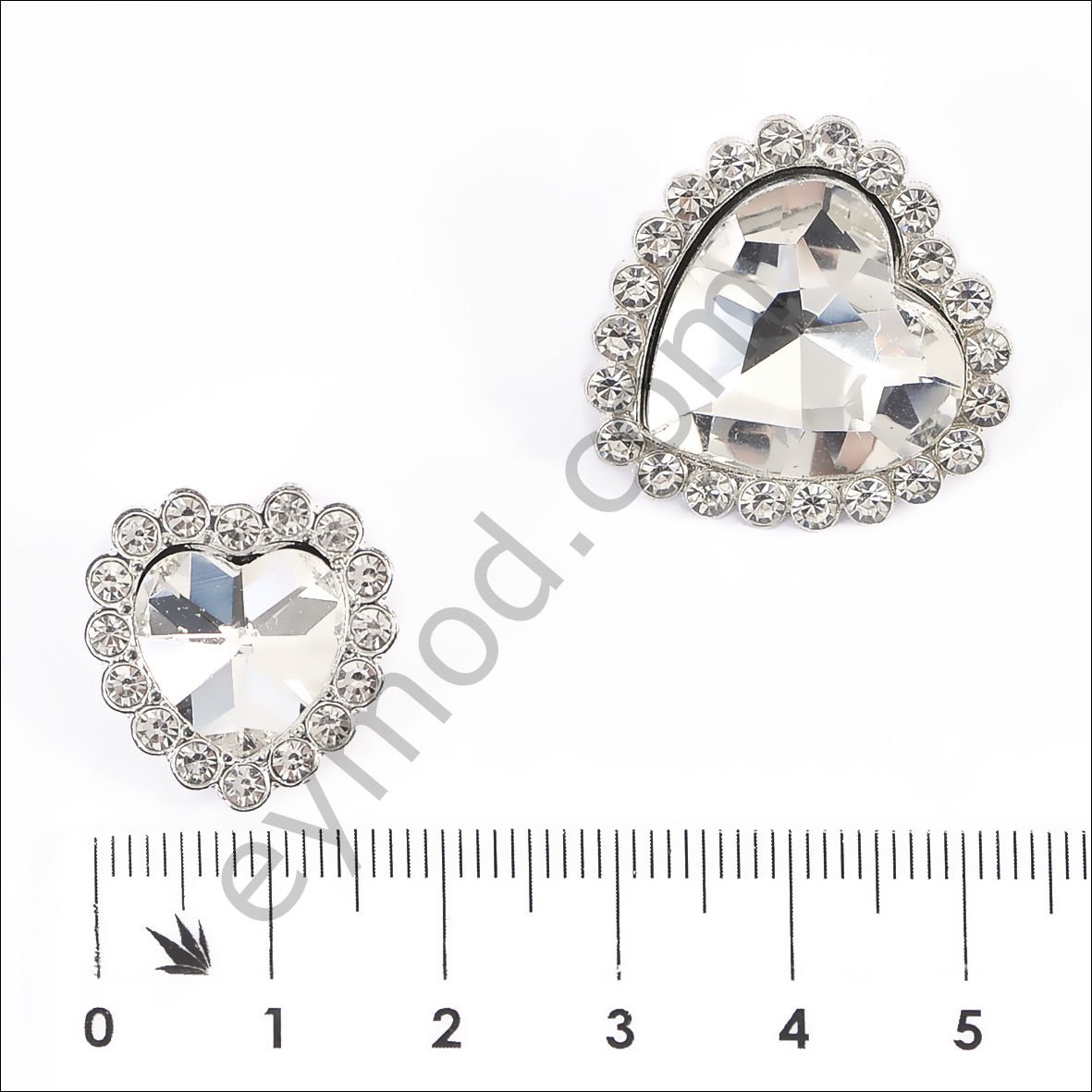 Taşlı Kalp Düğme DÜĞME BOYU 28L (~18 mm)