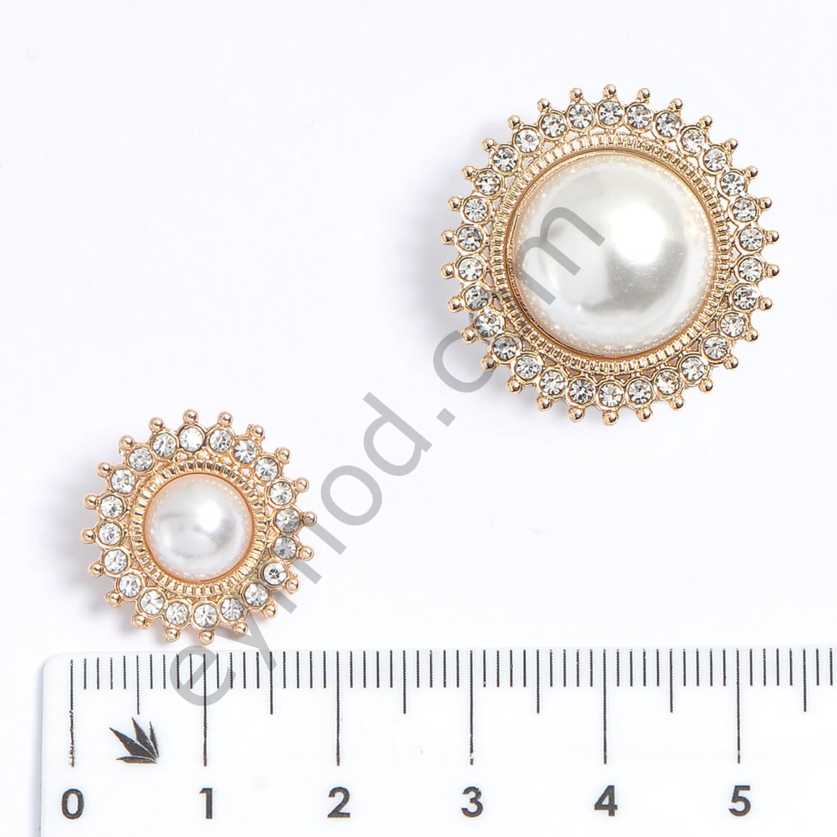 Taşlı Ve İncili Yuvarlak Düğme DÜĞME BOYU 28L (~18 mm)
