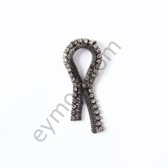 Zincirli Taşlı Kaynaklı Broş BLACK NİKEL